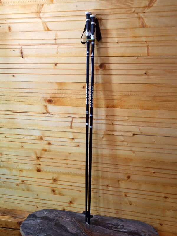 NOVÉ PALICE ATOMIC APT BLACK-WHITE 130CM